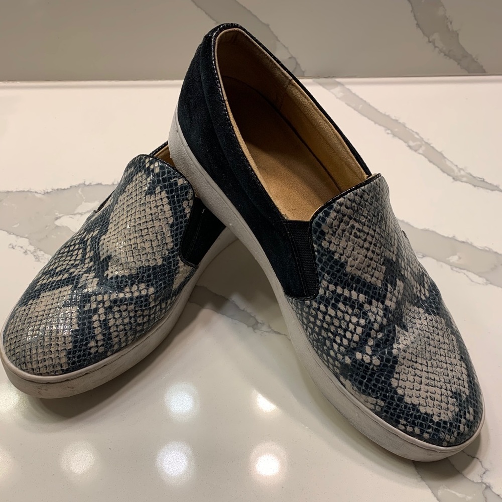 Vionic black and blue snake print slip on sneaker
